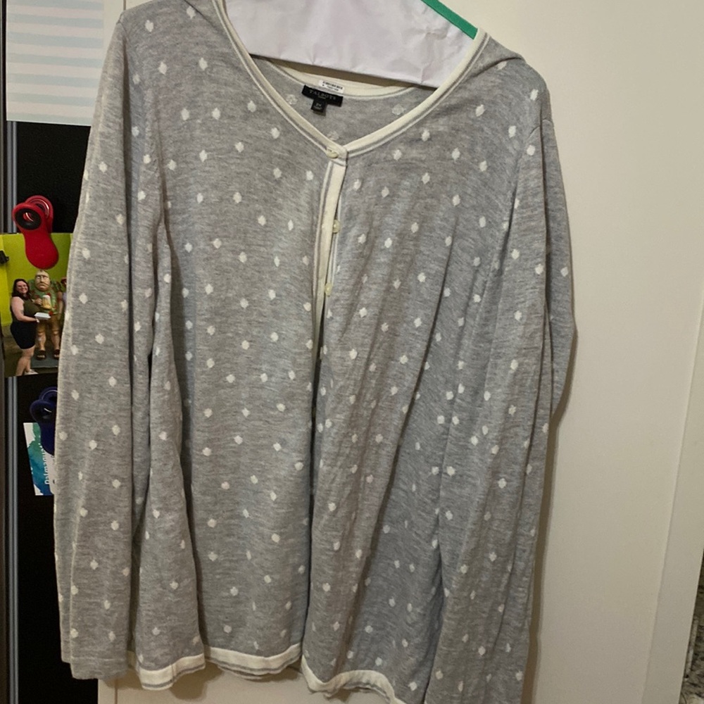 Cardigan sweater
